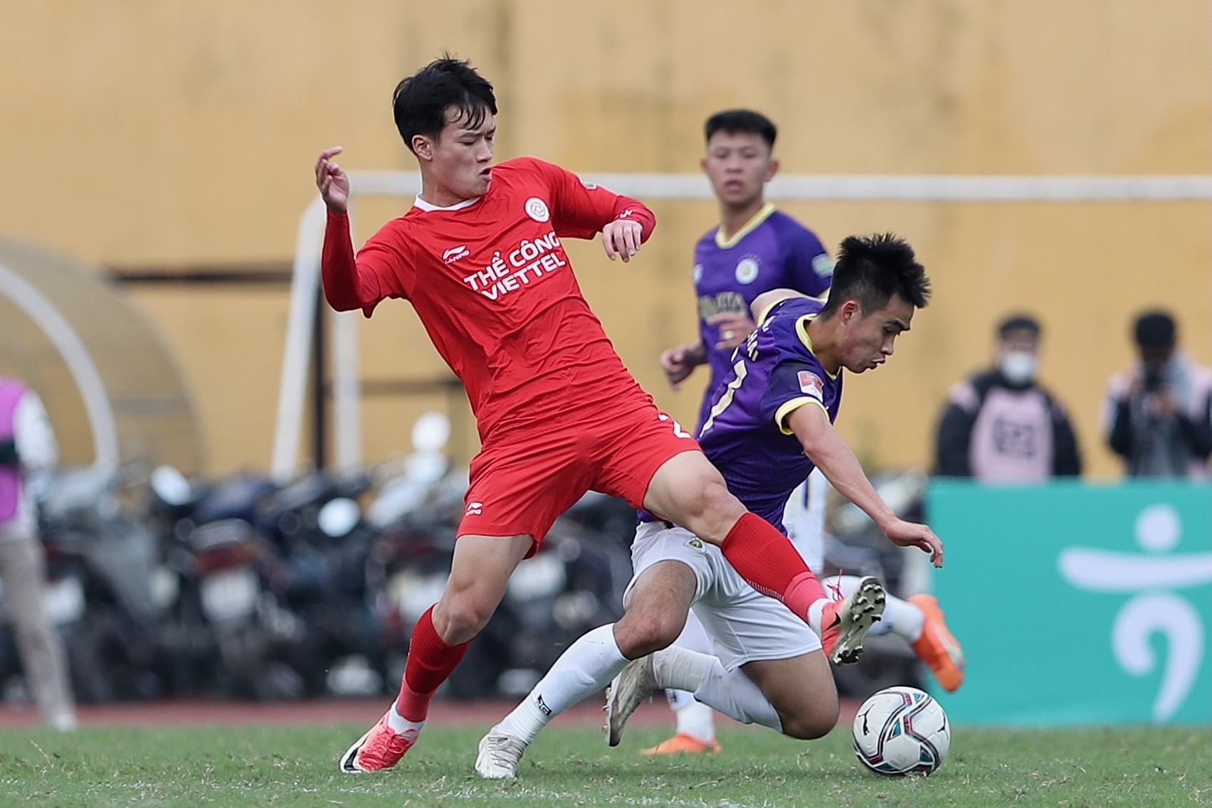 Hoang Duc binh phuc truoc khi tuyen Viet Nam chia tay Asian Cup hinh anh