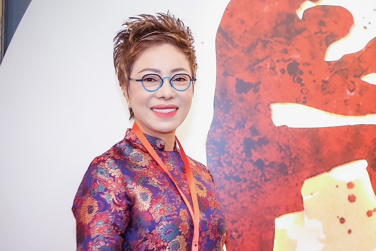 Cuu HLV ban sung lam Pho chu tich lien doan kickboxing hinh anh