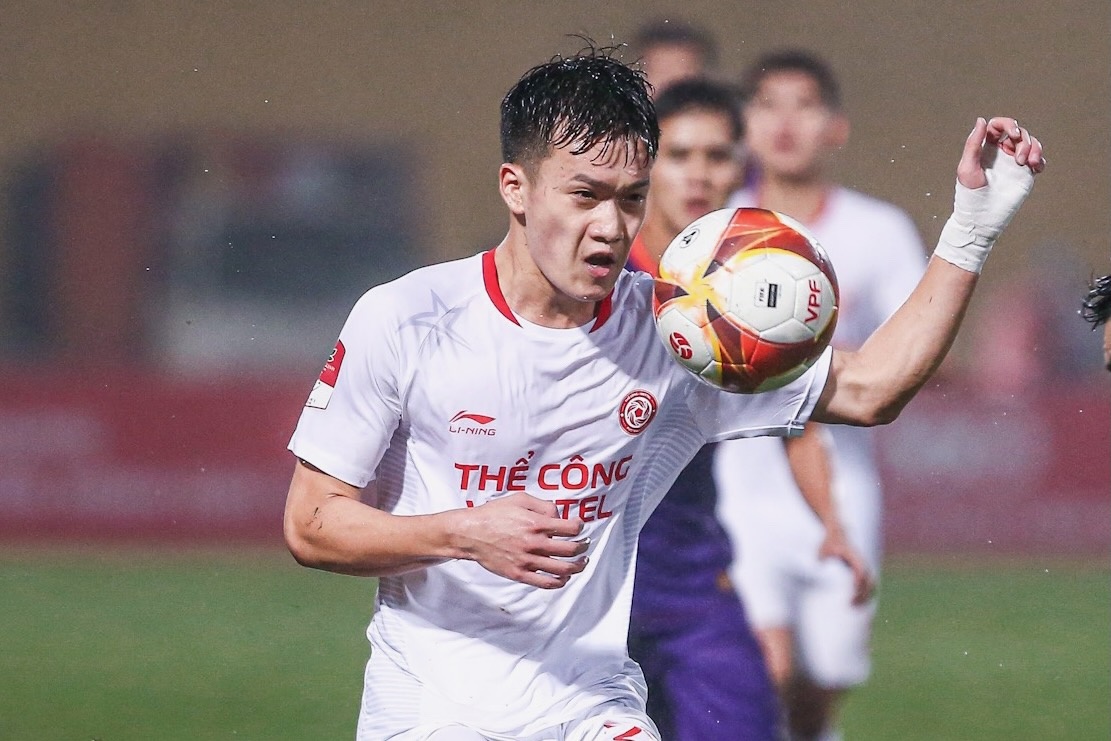 Doi bong ky la nhat V.League hinh anh