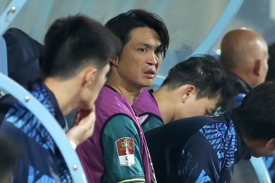 Tuan Anh co the nghi het luot di V.League hinh anh