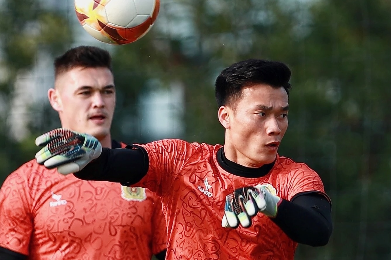 Tia hy vong cua Bui Tien Dung hinh anh