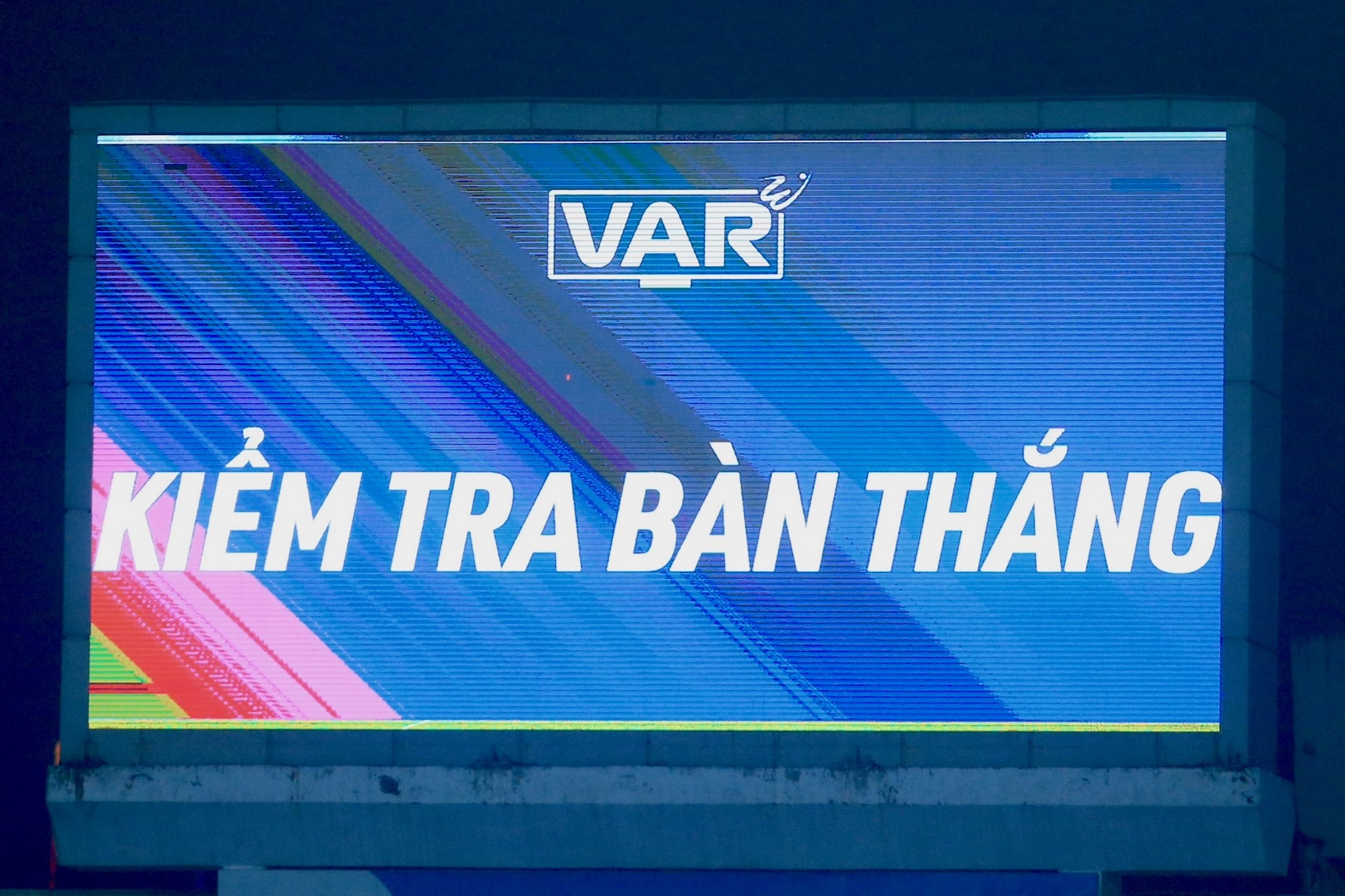 VAR co thuc su cai thien V.League? hinh anh
