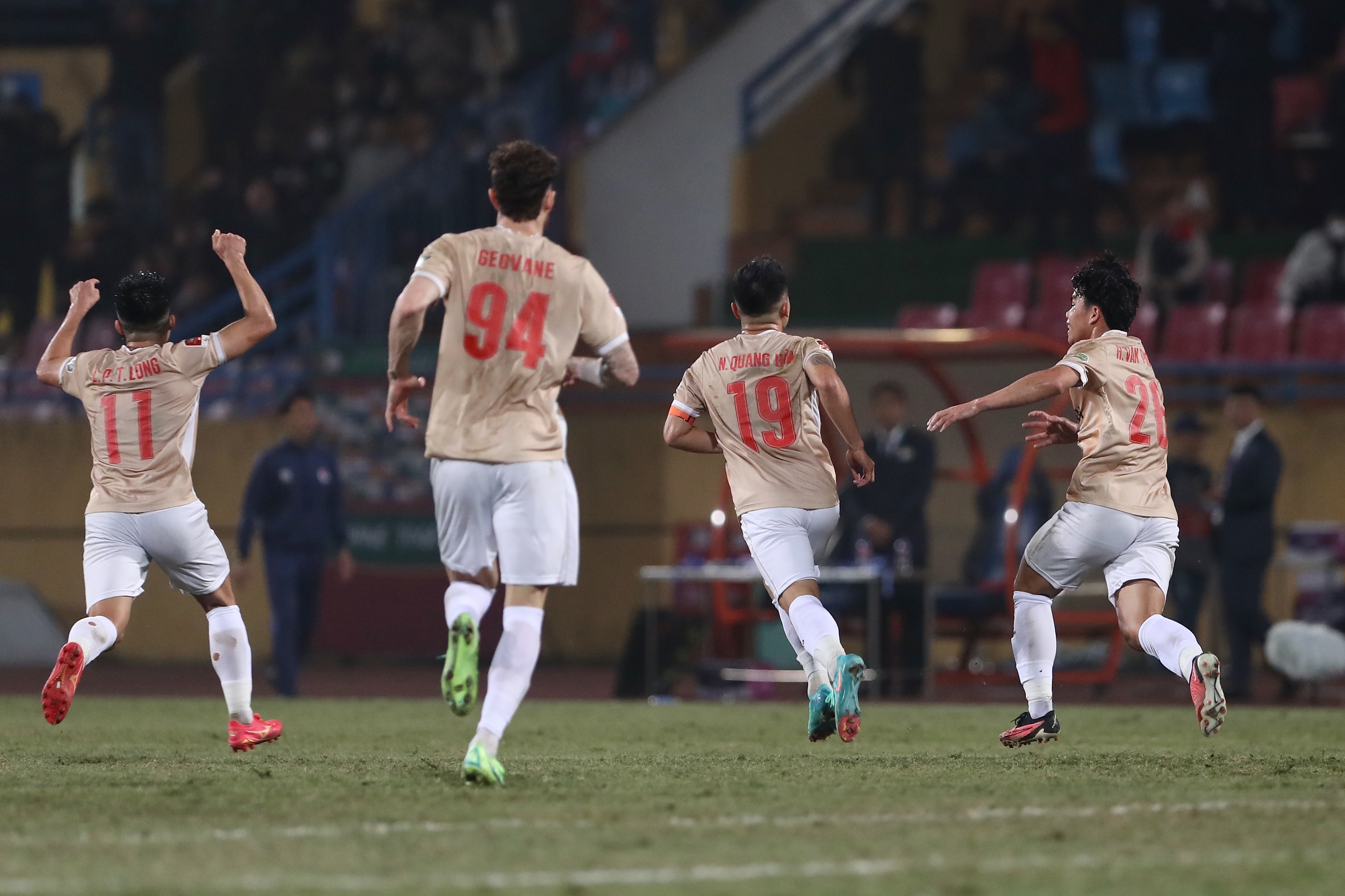 Quang Hai Xuan Truong anh 8