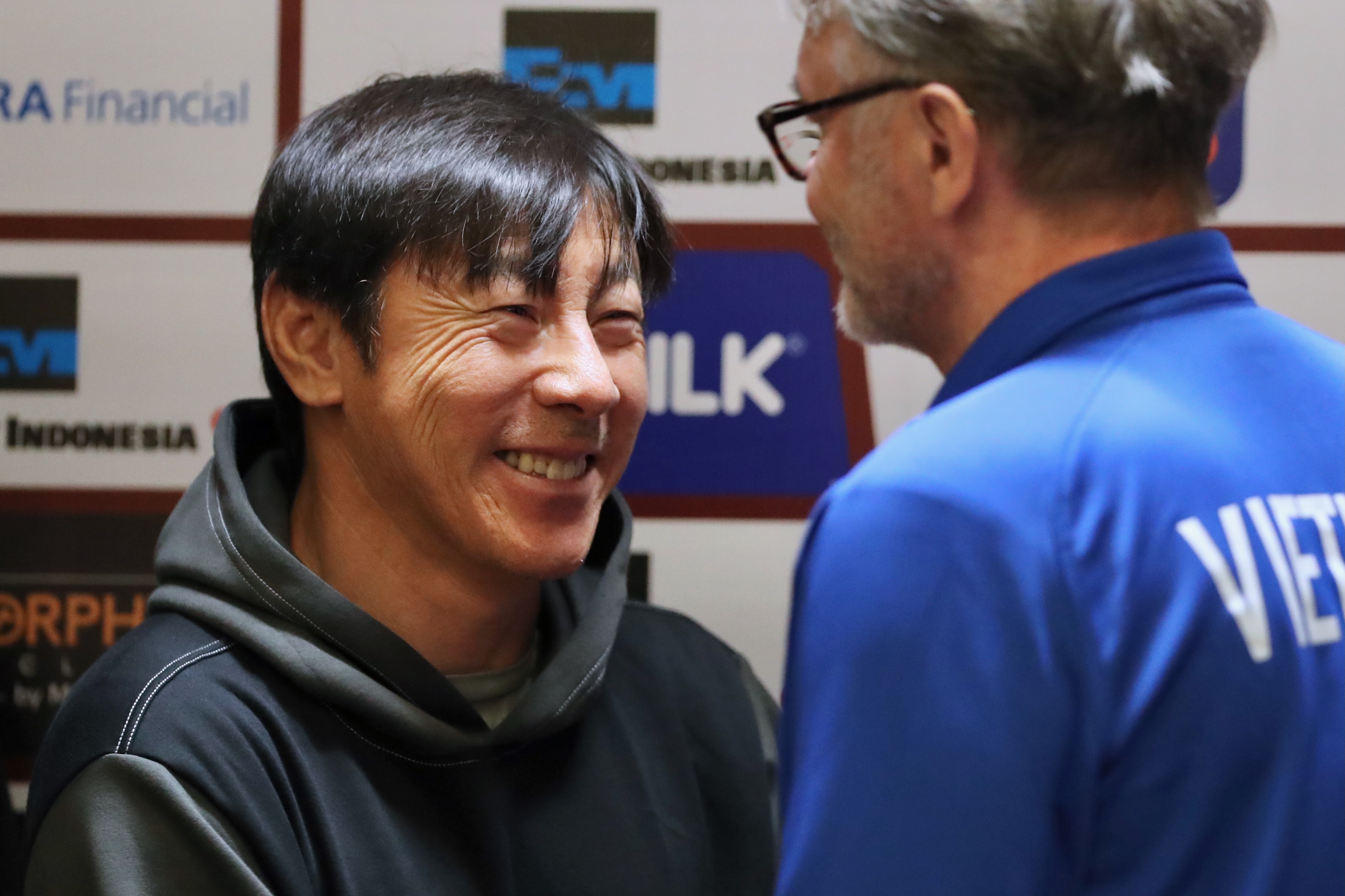 HLV tuyen Indonesia: 'Day la thoi diem phu hop de thang Viet Nam' hinh anh