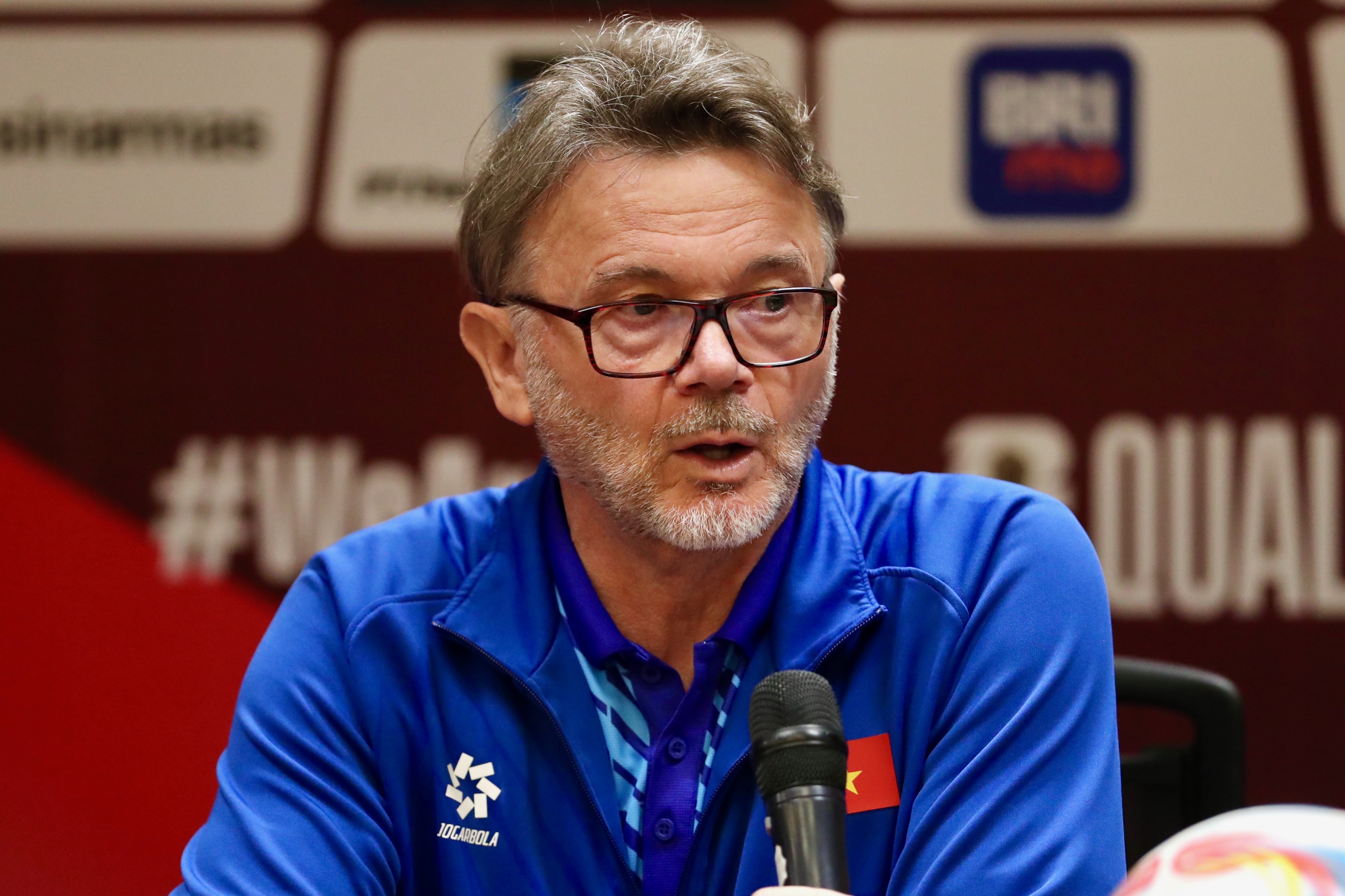 Ong Troussier la ung vien dan dat tuyen An Do hinh anh