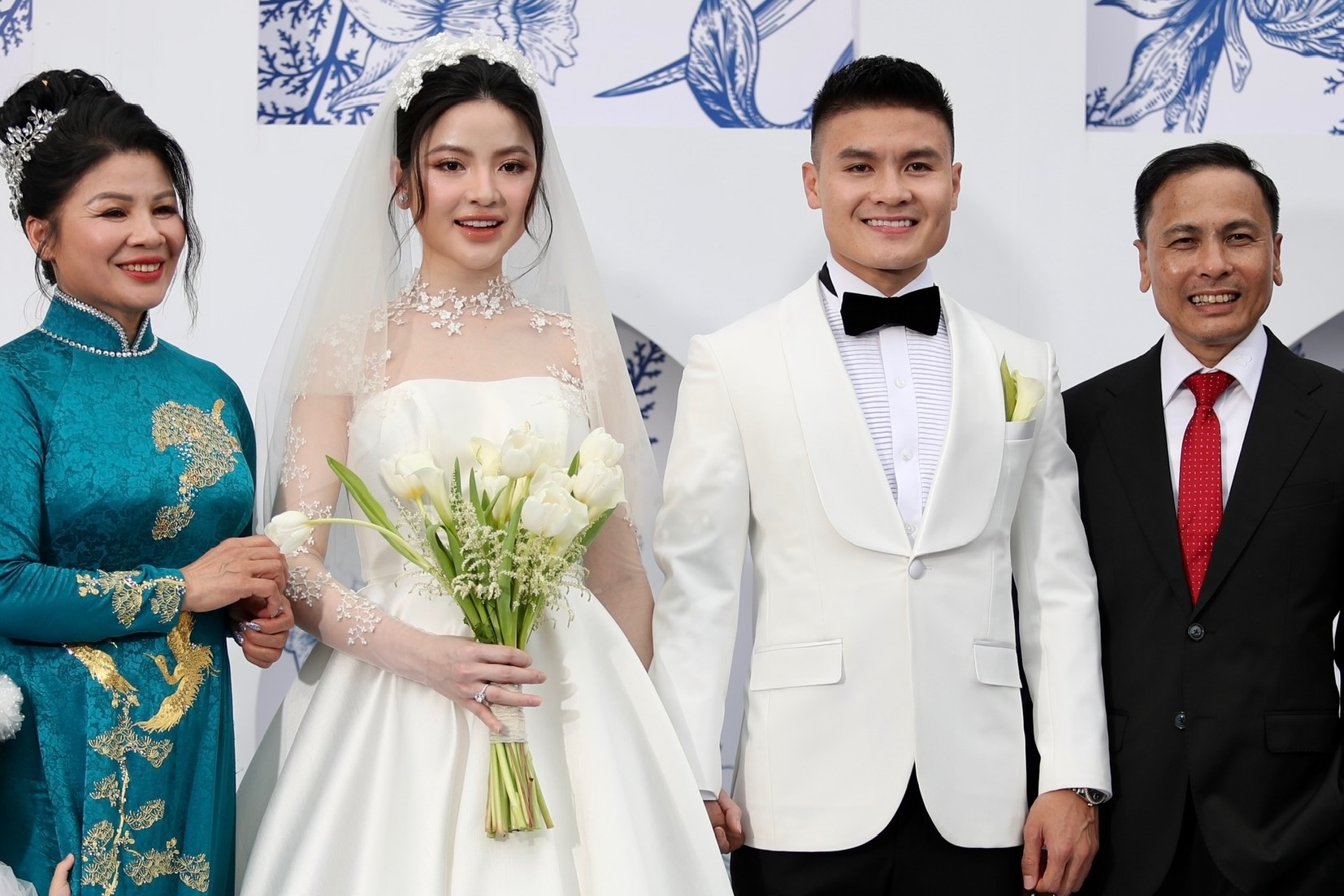 Mau thuan giua vo chong Quang Hai voi studio anh cuoi hinh anh