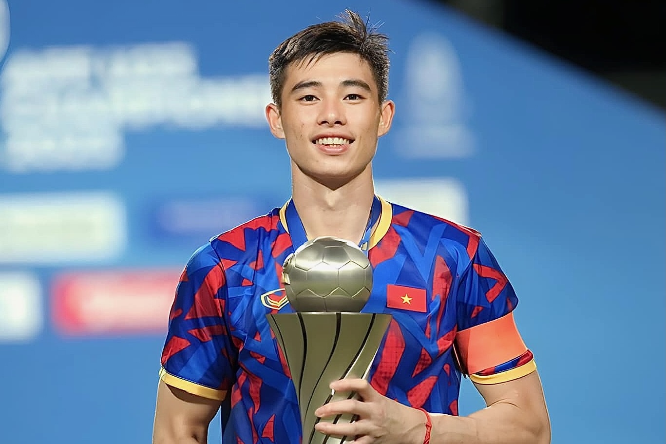 Quan Van Chuan gianh lai bang thu quan hinh anh