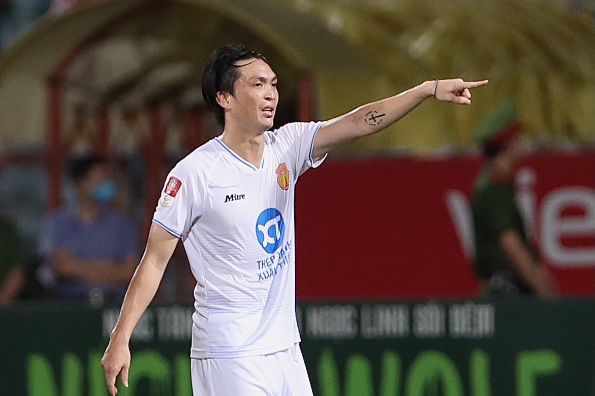 HLV CLB Nam Dinh: 'Tuan Anh chua len tuyen duoc' hinh anh