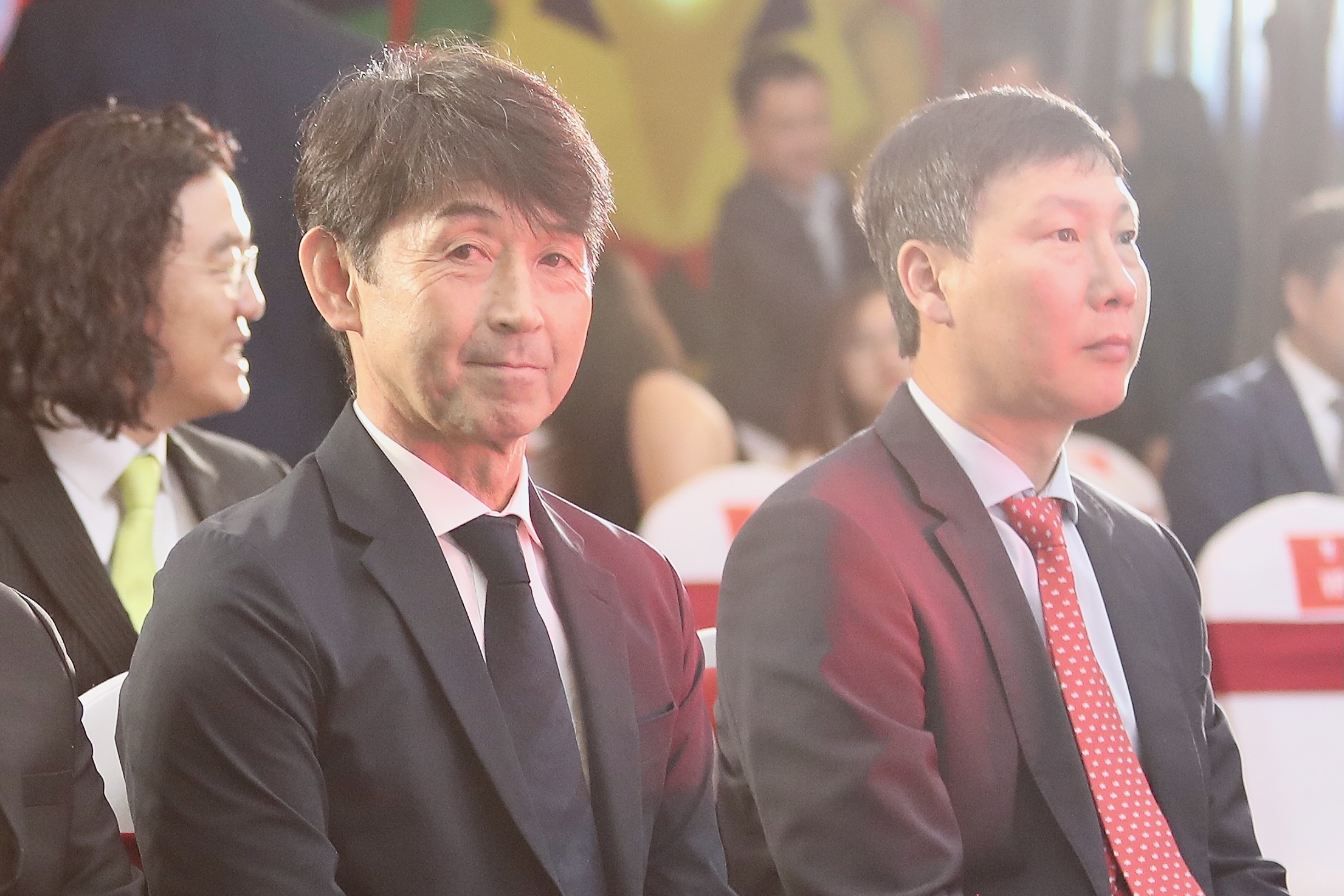 HLV Kim Sang-sik gap cac doi thu o le boc tham AFF Cup hinh anh