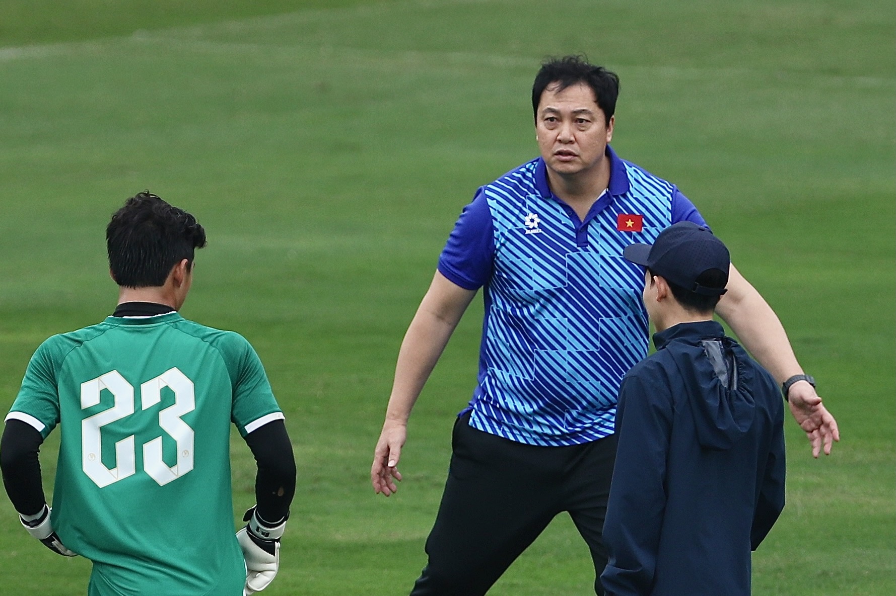 Huyen thoai Han Quoc day lai can ban cho Ho Tung Han hinh anh