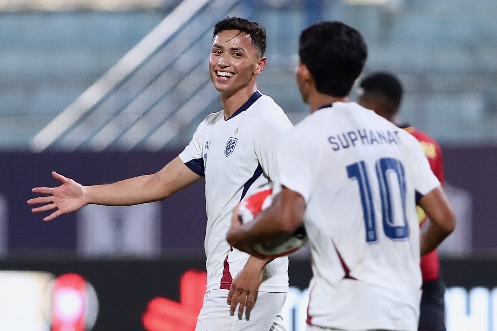 suphanat mueanta anh 9