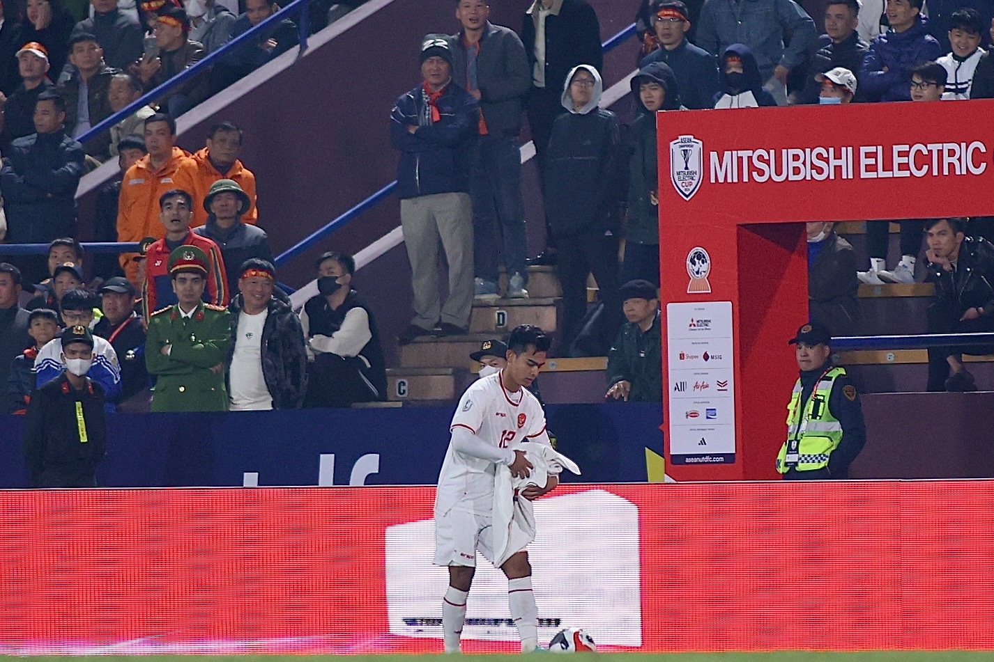 indonesia nem bien anh 2