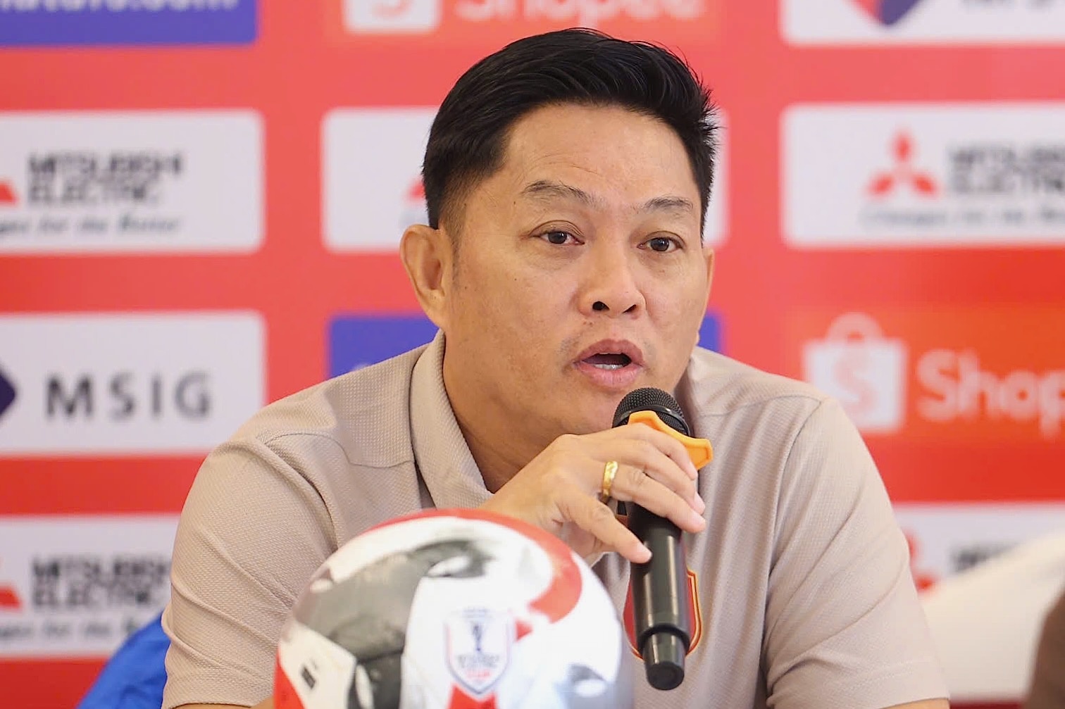 HLV Myanmar khen Xuan Son hinh anh