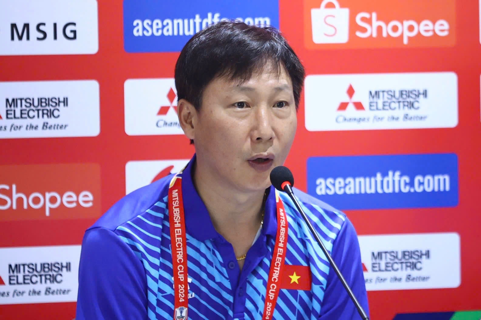 HLV Kim: 'Tuyen Viet Nam se lam tat ca de vo dich' hinh anh