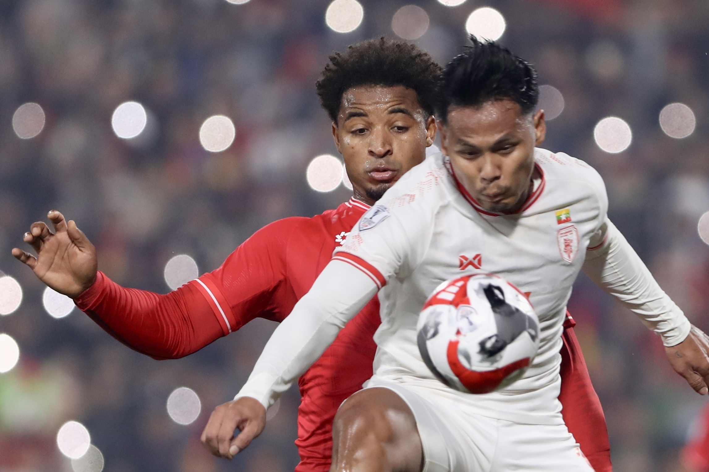 Het ve ban ket tran tuyen Viet Nam gap Singapore hinh anh