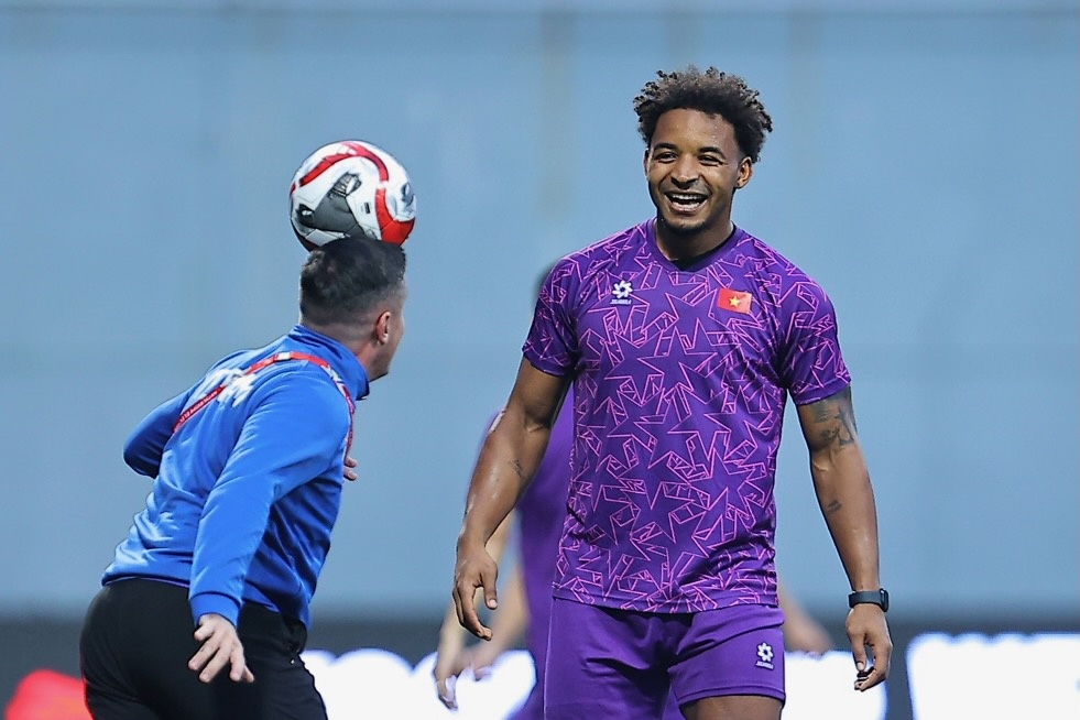 Xuan Son tram tro khi thay tro ly bieu dien ky thuat hinh anh