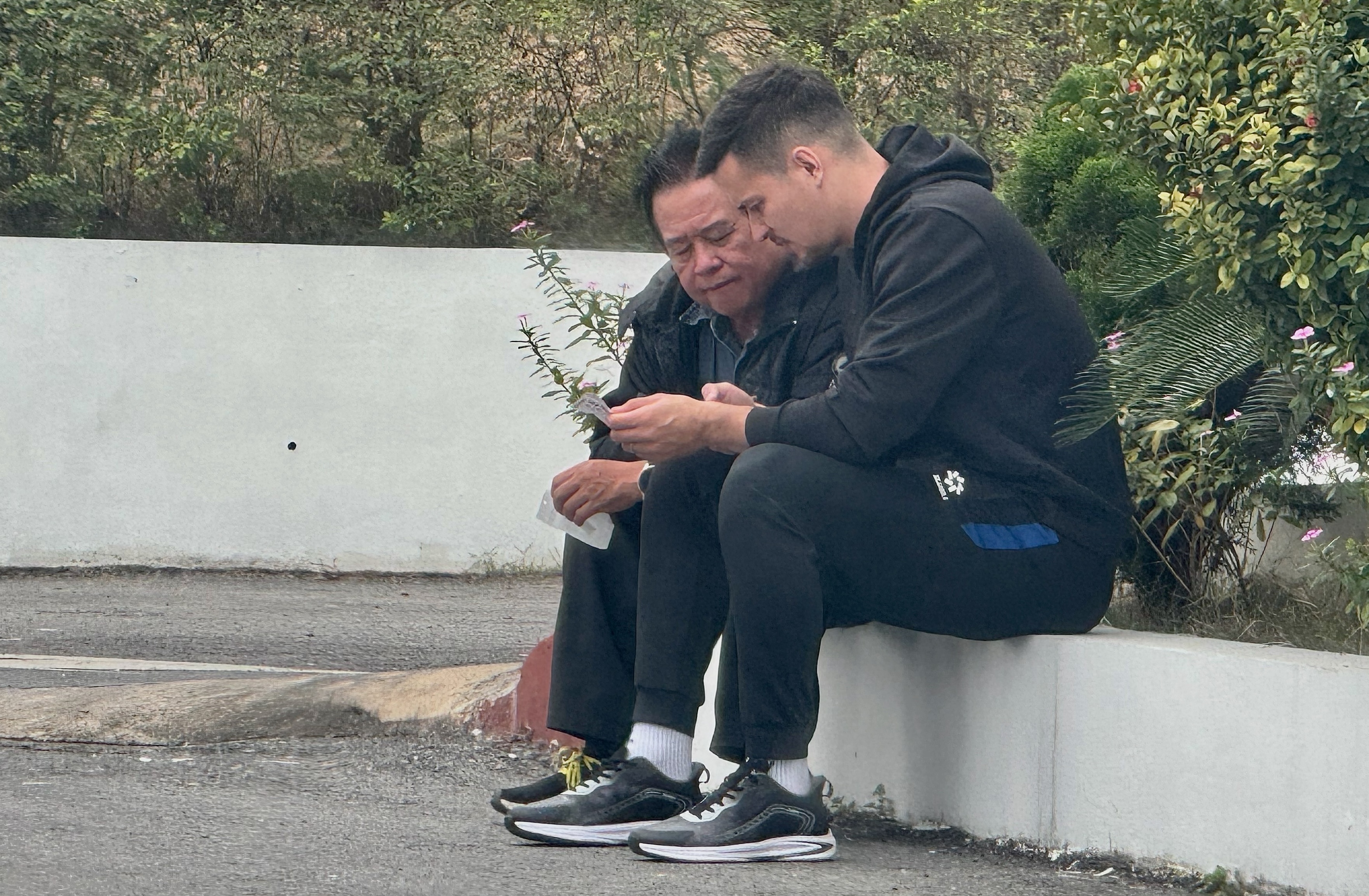 Bo Nguyen Filip: 'Con toi khong buon' hinh anh