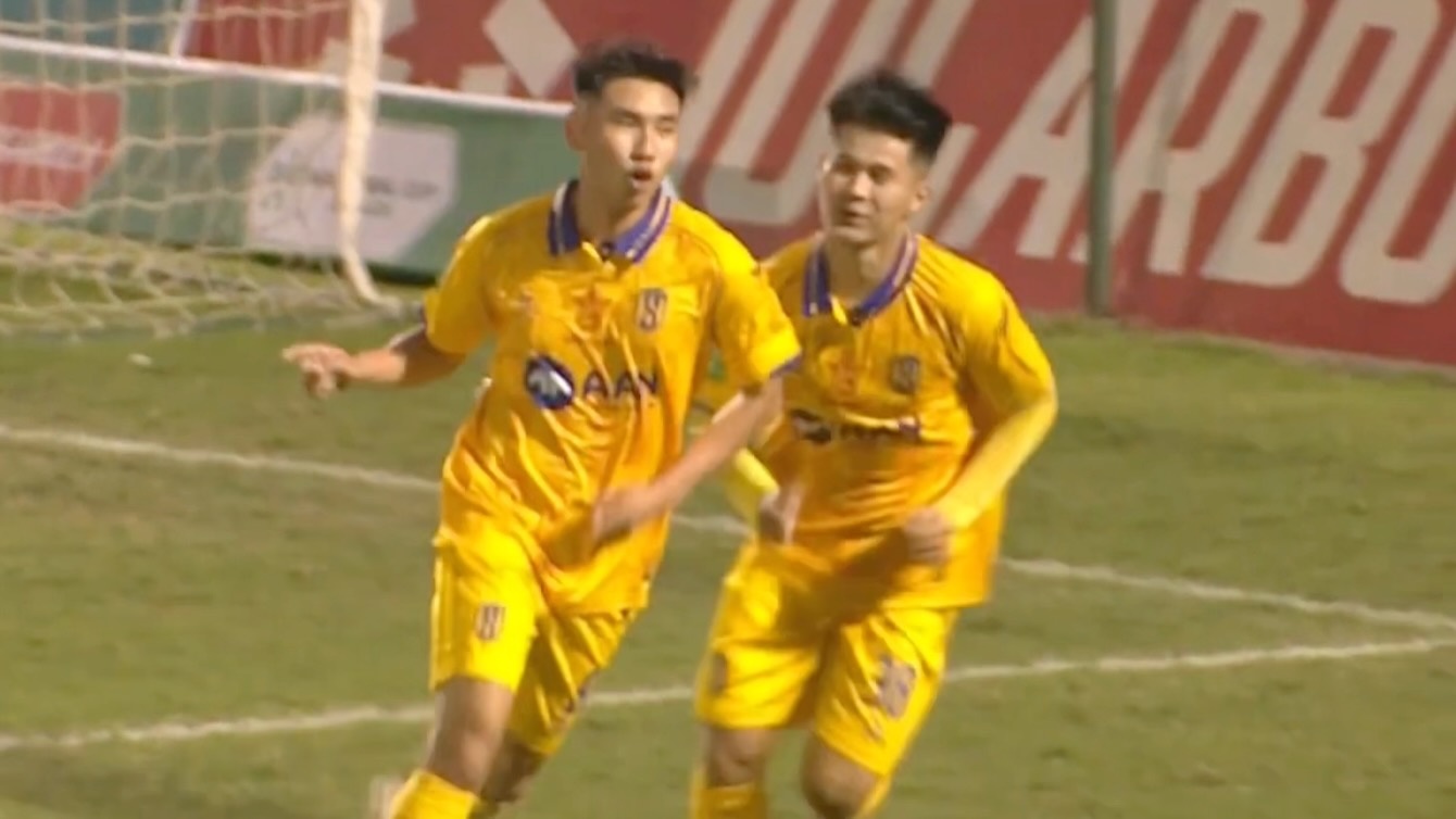 Tuyen thu U23 Viet Nam toa sang giup SLNA vao tu ket hinh anh