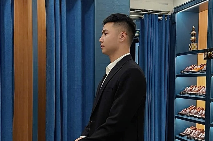 Thu mon Van Toan sap lay vo hinh anh