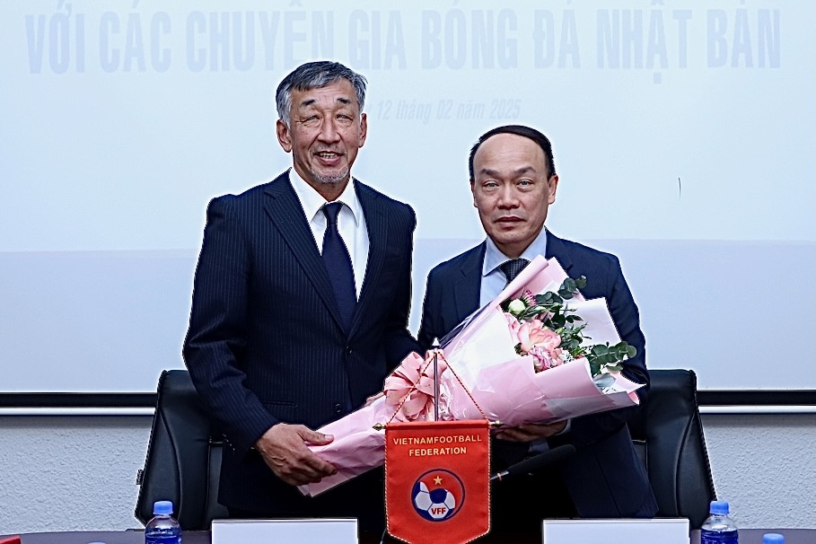 VFF chon chuyen gia Nhat Ban huong den U17 World Cup hinh anh
