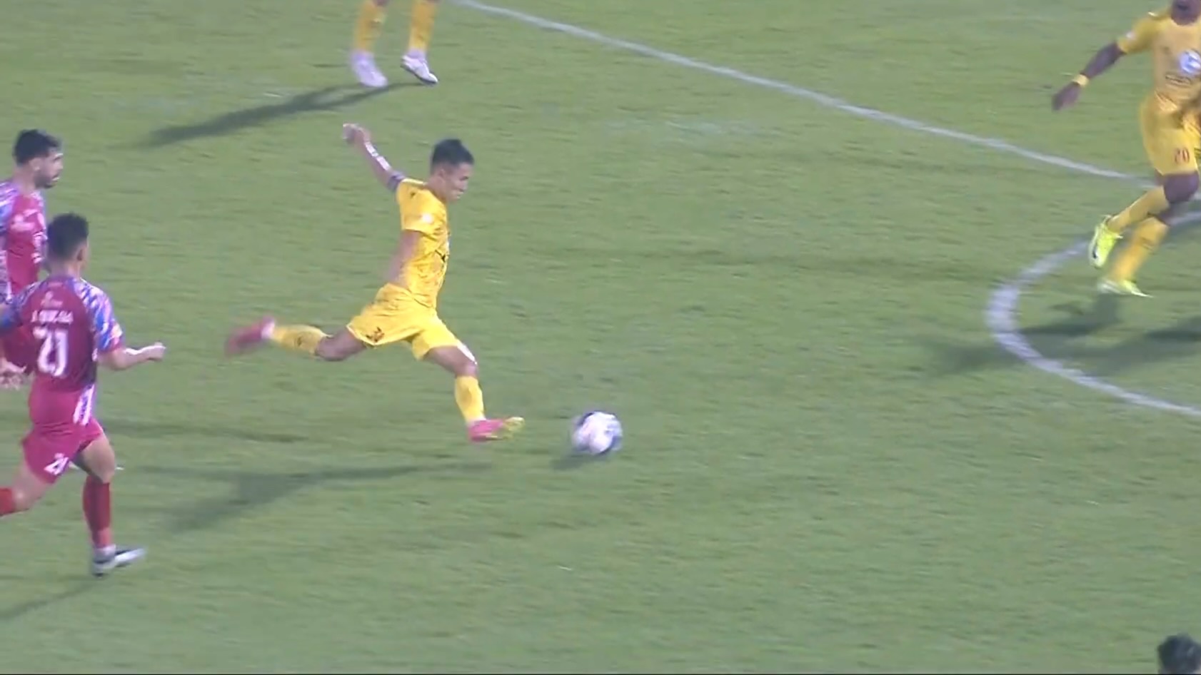 TP.HCM 2-2 Thanh Hoa: Ruot duoi kich tinh hinh anh