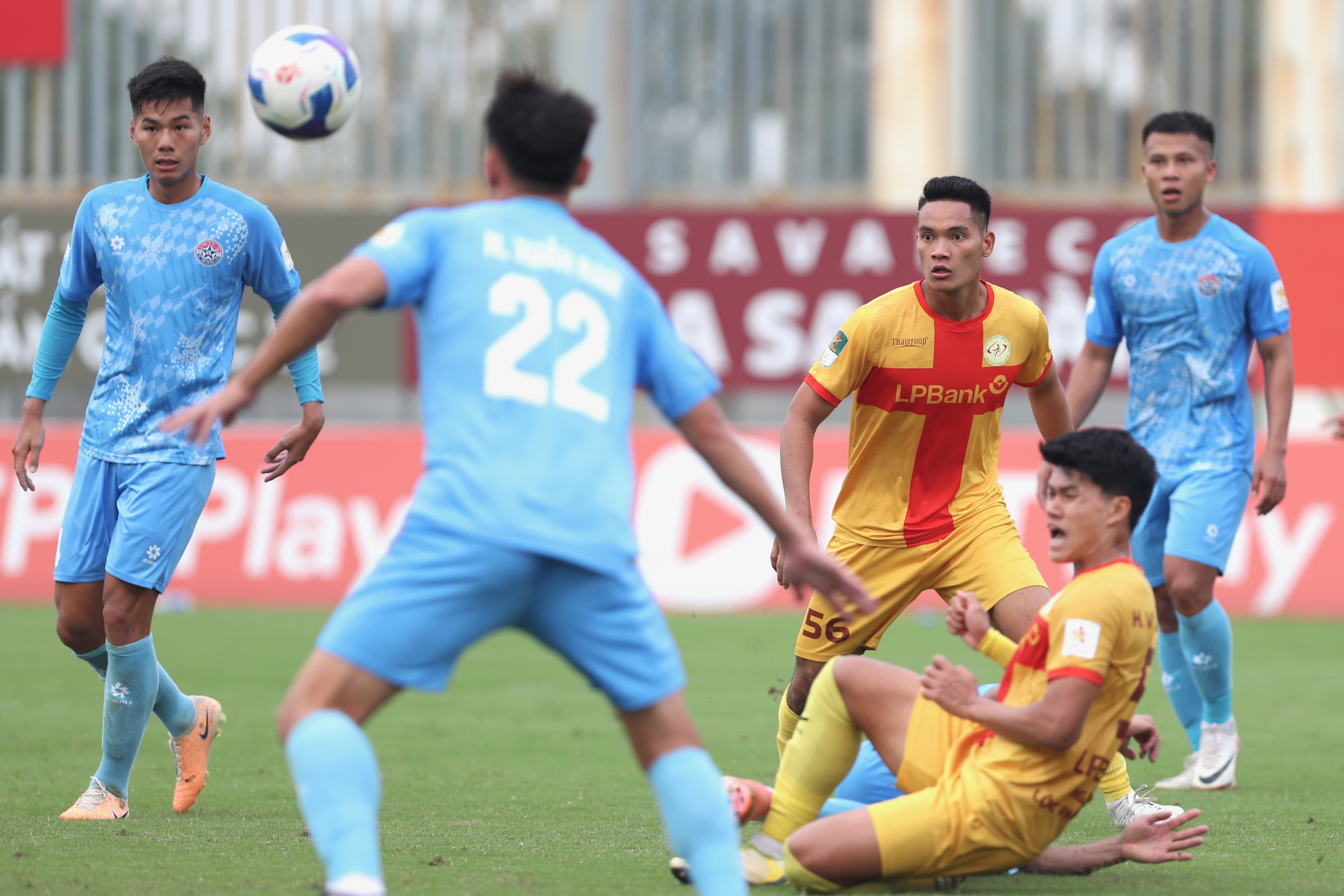 cau thu danh nhau anh 3