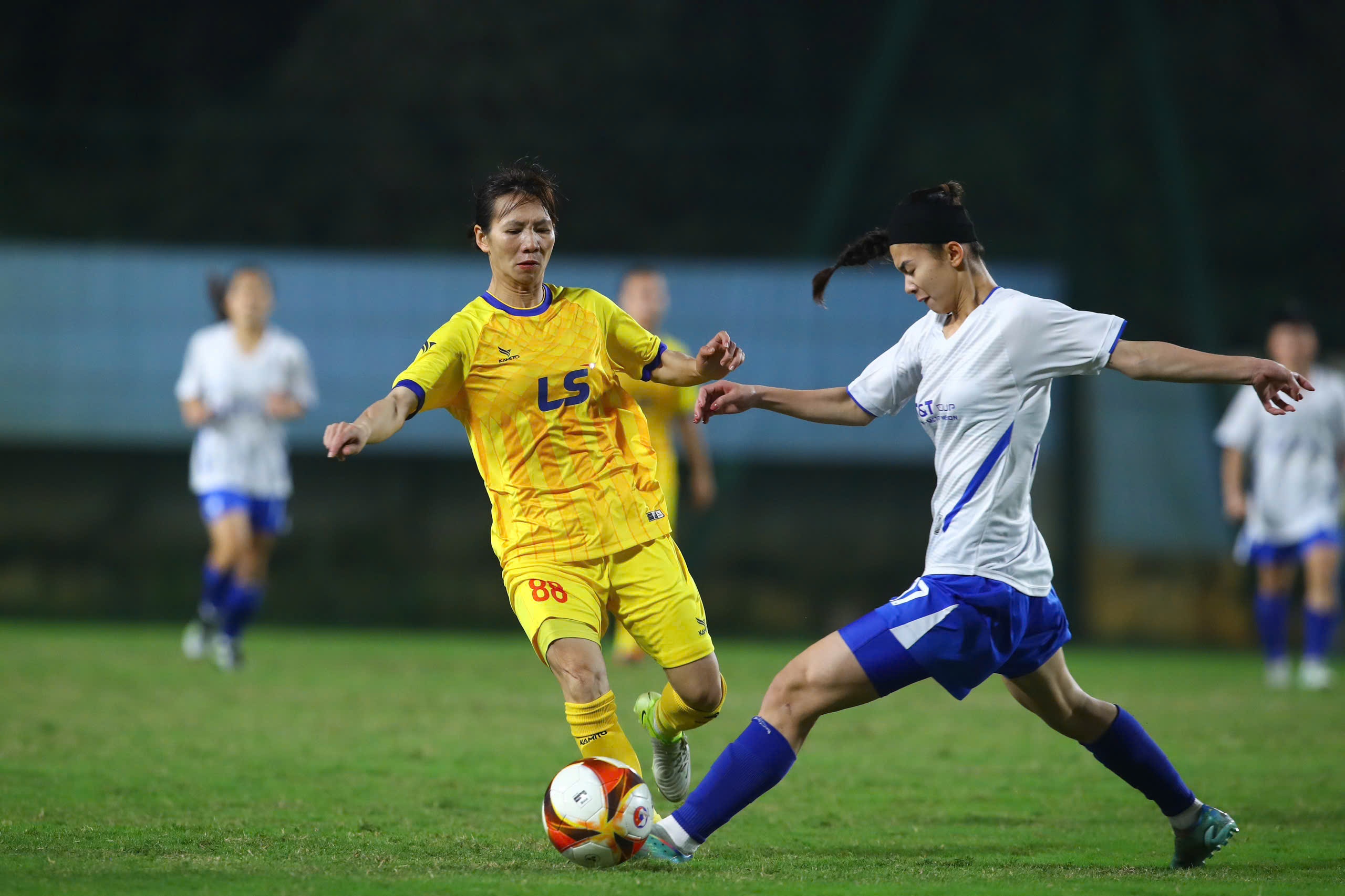 Khong Viet kieu, CLB nu TP.HCM van vo dich giai Quoc gia hinh anh