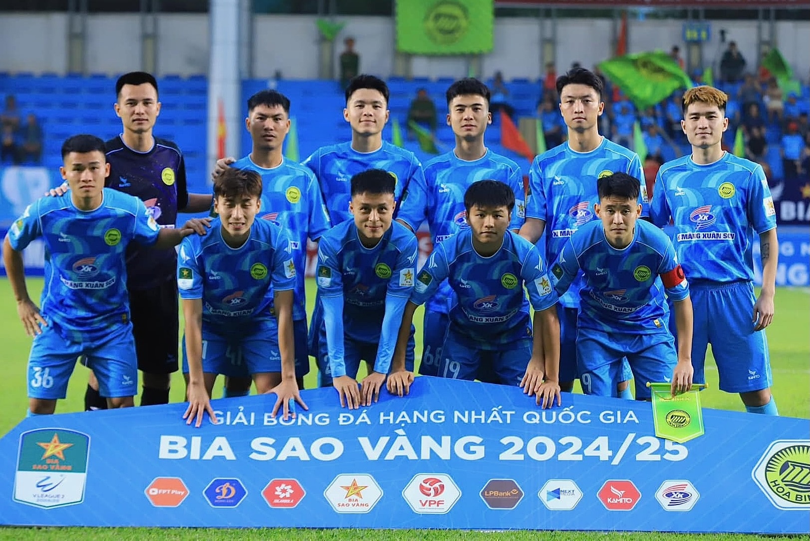 CLB cua Hoang Duc, Van Lam bi doi bet bang cam hoa hinh anh