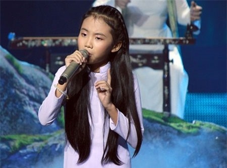 Phuong My Chi gay bao tren BXH TV Show hinh anh