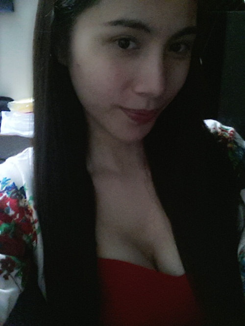 Thuy Tien tu tin khoe mat moc khong photoshop hinh anh