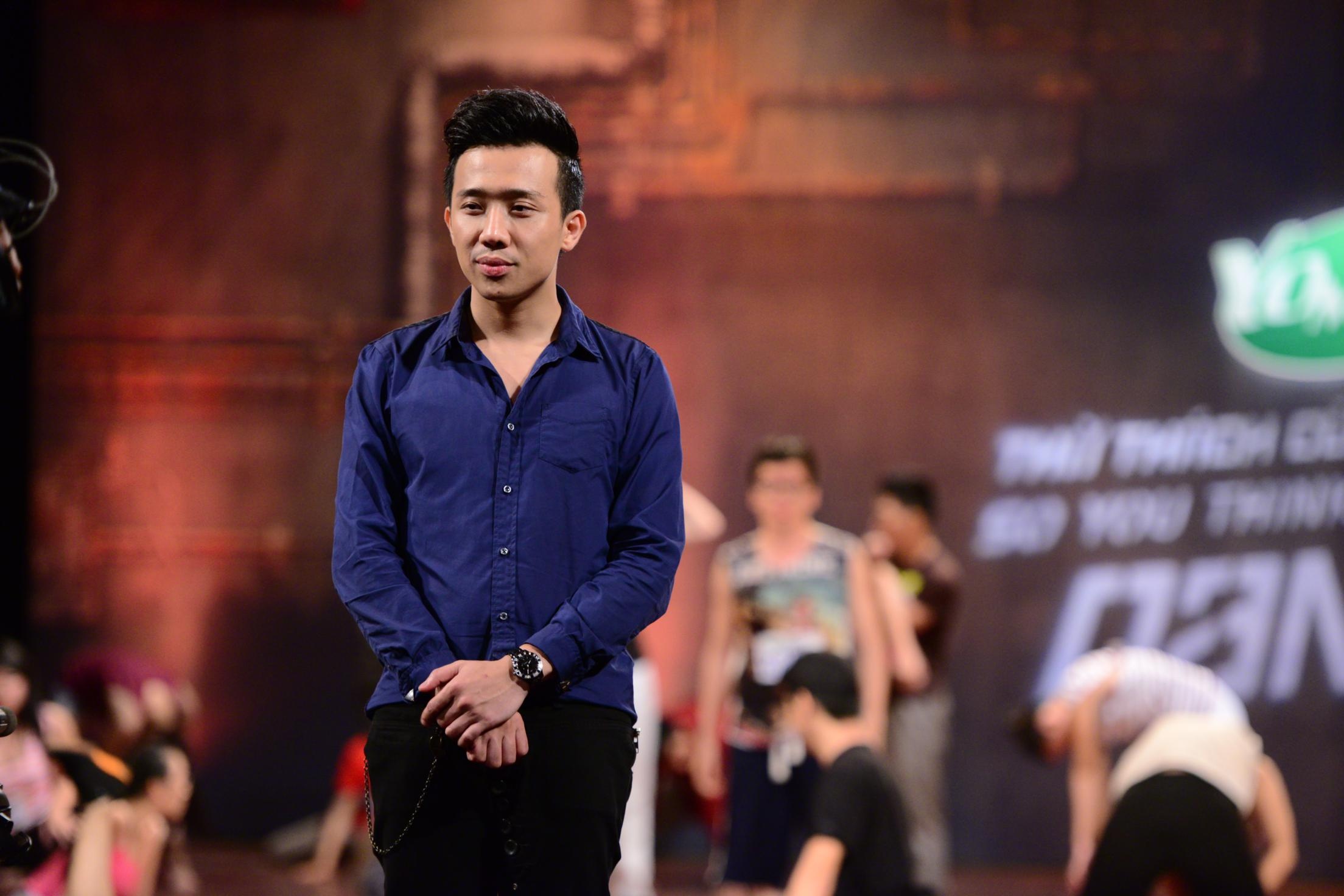 Tran Thanh tro lai voi 'Thu thach cung buoc nhay' hinh anh