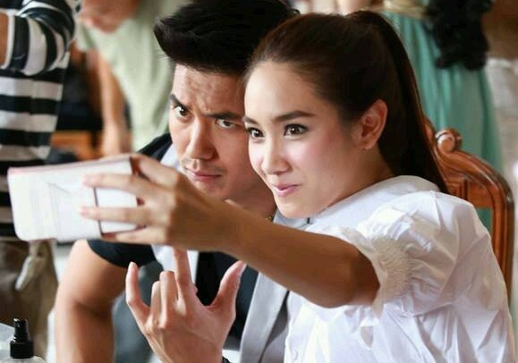 Doi thu cua 'Ma nu dep nhat Thai Lan' sang Viet Nam hinh anh