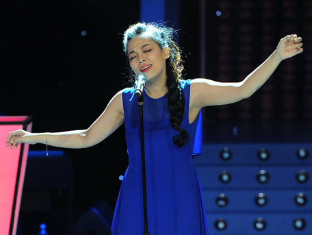 Ha Linh lot xac khong du giup The Voice bot buon ngu hinh anh