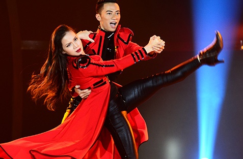 Hot girl 'Thu thach cung buoc nhay' bo thi vi mang thai hinh anh