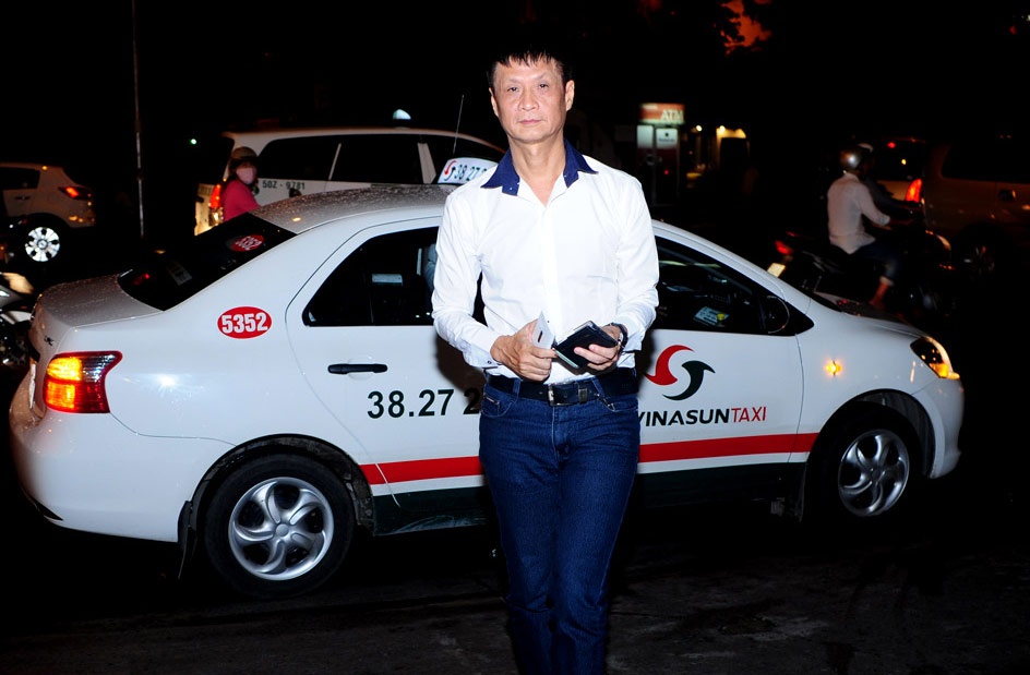Le Hoang di taxi cham thi En Vang hinh anh