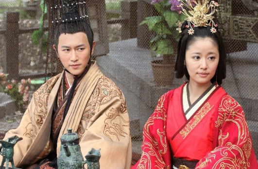 Nam chinh cua 'My nhan tam ke' coi vo nhu… nguoi giup viec hinh anh