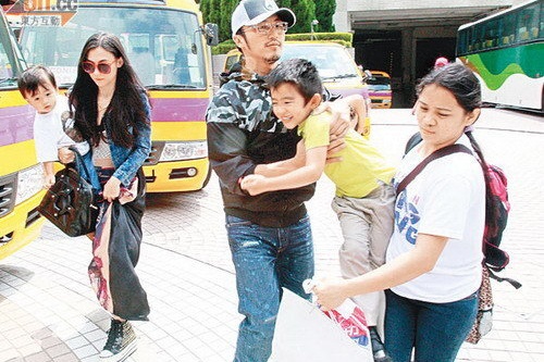 Dinh Phong – Ba Chi cung di du lich lai day tin tai hop hinh anh