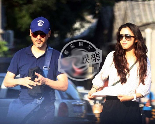 Thang Duy va ban trai da duong ai nay di hinh anh