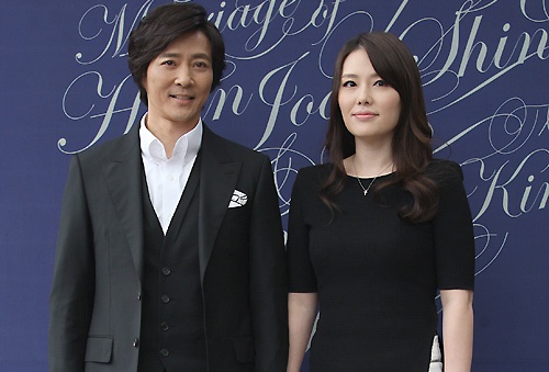 Sao 'Moi tinh dau' bi to hanh hung vo hinh anh