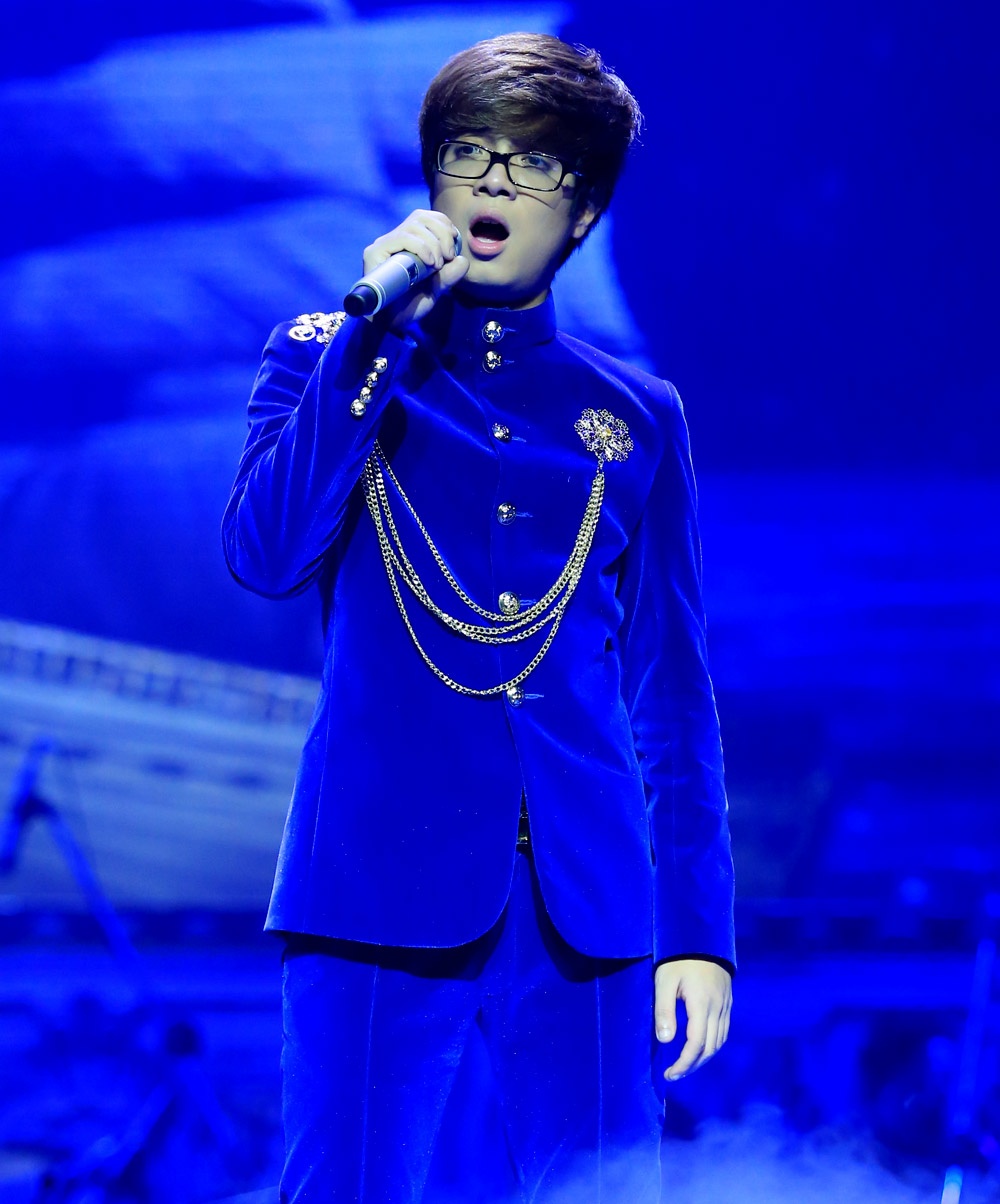 Bui Anh Tuan bi che dang dung hat xau hinh anh