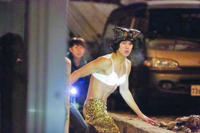 Kim Soo Hyun lo anh mac noi y phu nu hinh anh