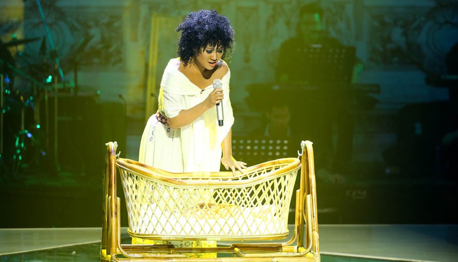 Khanh Linh thang hoa trong cuoc thi opera hinh anh