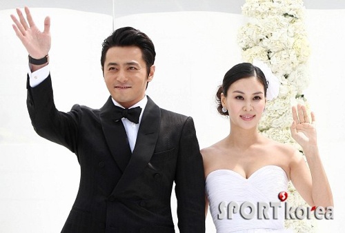 Đám cưới của Jang Dong Gun và Go So Young được coi là một trong những đám cưới khủng làng giải trí Kbiz.
