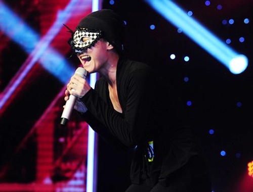 Phuong Uyen: 'Chac chan co e-kip sau lung Anh Thuy' hinh anh