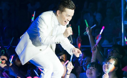 Lam Truong hat Tinh thoi xot xa hinh anh