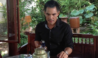 Vo Thanh Tam lam con trai that lac cua Trung Dung tren phim hinh anh