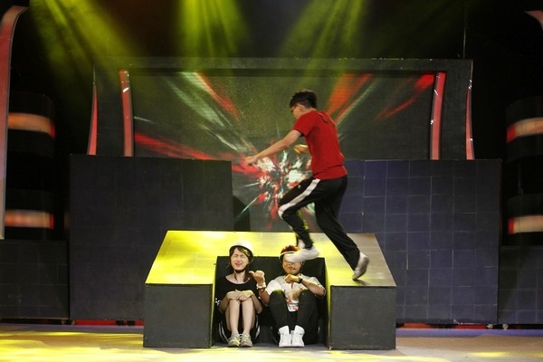 Đố ai hát được đã chính thức đóng máy sau tập thi đấu thứ 10 mang lại nhiều tiếng cười thư giãn cho khán giả