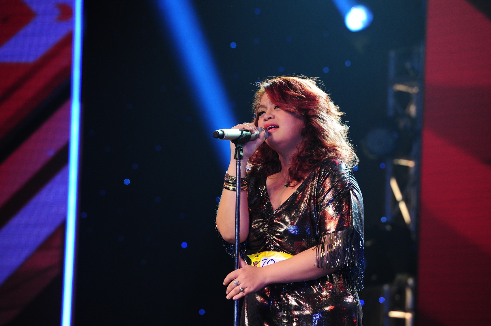 . Trả lời Dương Khắc Linh, Thùy Dương thừa nhận cô không có điều kiện. “Gia đình em không ai theo nghệ thuật nên e ngại khi em chọn hướng đi này. Em phải đấu tranh, chứng minh với gia đình rằng con đường âm nhạc của em không sau, mới có cơ hội đứng ở sân khấu X Factor”, Thùy Dương cho biết. Tác giả hit Đồng xanh khẳng định, thí sinh này đã chọn hướng đi đúng cho bản thân. Không chỉ Dương Khắc Linh, Hồ Ngọc Hà cũng rất thích thú với giọng ca mới này. “Ngoại hình và giọng hát của em rất phù hợp, không chông chênh mà rất nặng đô. Trời đã cho bạn giọng hát này nên bạn cứ bình thường mà hát”. Mặc dù không phản đối nhưng Đàm Vĩnh Hưng cũng rất lo ngại: “Showbiz rất khắc nghiệt, ai nói không cần ngoại hình phải xem lại. Những giọng ca quá khổ luôn gây ấn tượng mạnh nhưng em chưa đủ độ nặng như nhiều người”. Dù vậy, Mr Đàm cũng rất hoan nghênh Thùy Dương và cô có cơ hội đi sâu.