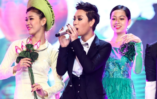 Kimmese - Tra My Idol long ngong hat dan ca hinh anh