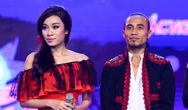 Hong Nhung khen Minh Thu hat opera tot hinh anh